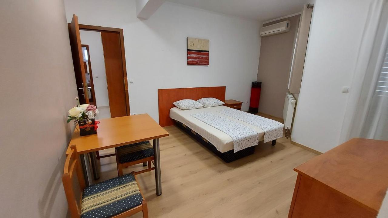 Villa Rossa Tučepi Екстериор снимка
